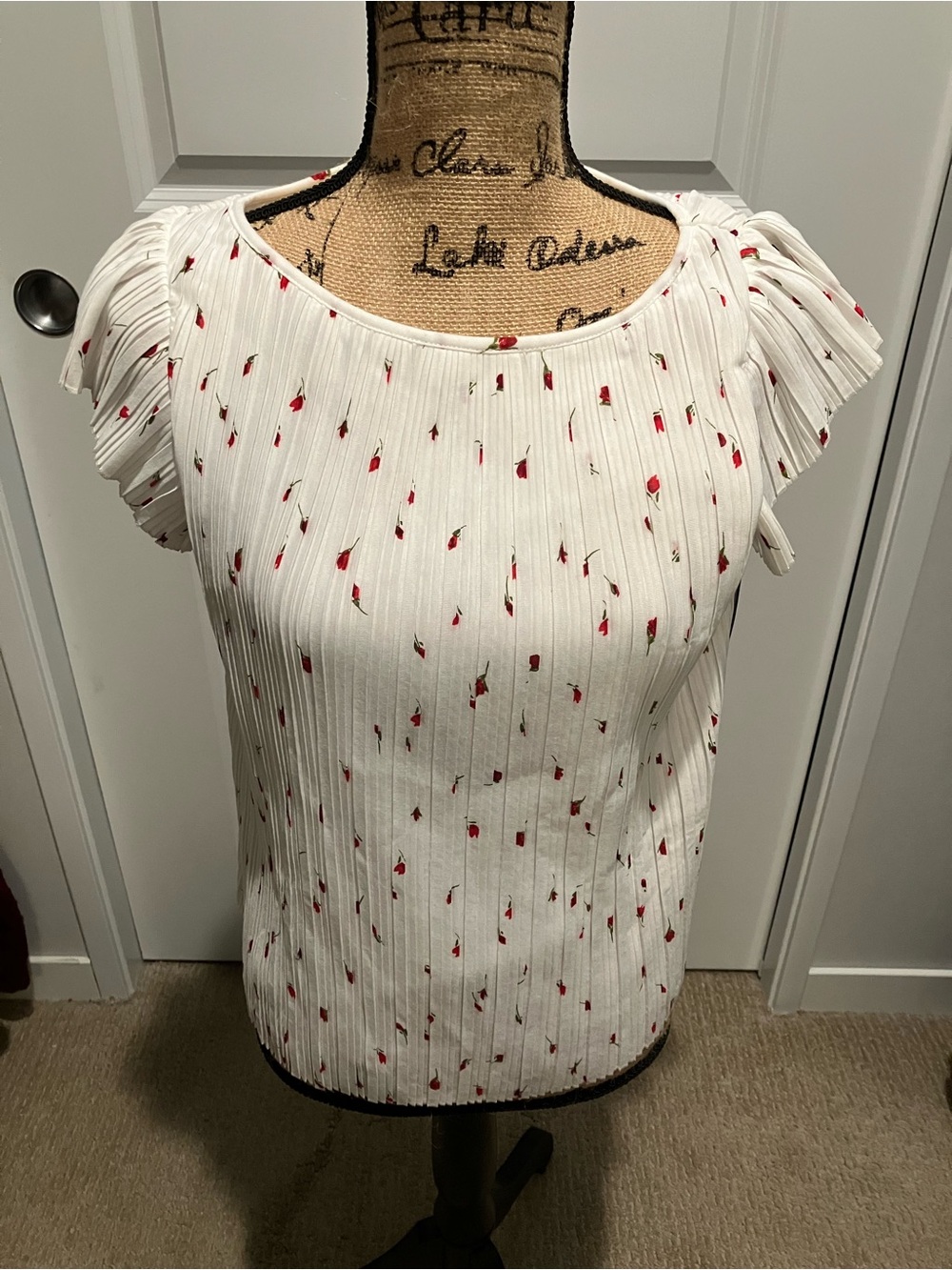 Liverpool White Pleated Cap-Sleeve Top with Red Dot Floral